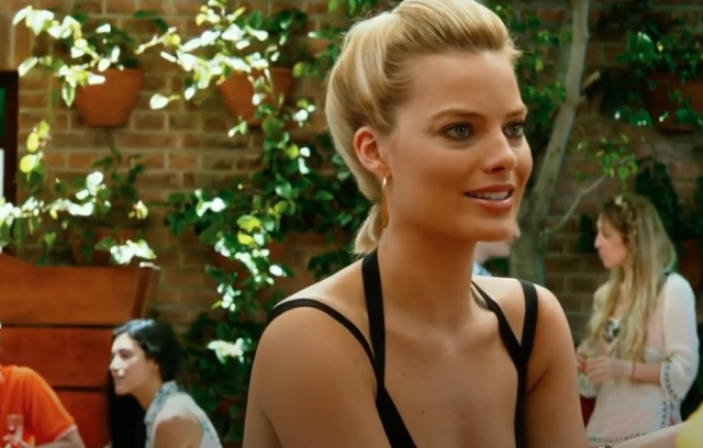 screenshot of Margot Robbie in movie Focus