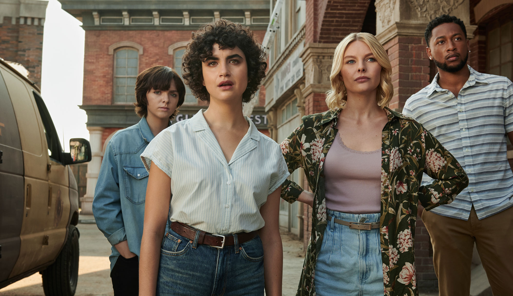 Elsie Fisher, Jacob Latimore, Sarah Yarkin, and Nell Hudson in "Texas Chainsaw Massacre"