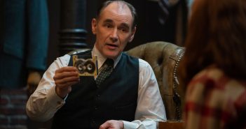 Mark Rylance in "The Outfit"