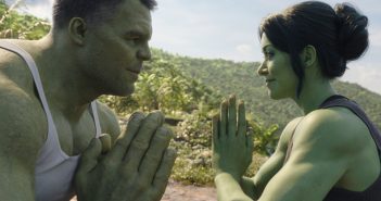 Tatiana Maslany and Mark Ruffalo in "She-Hulk: Attorney at Law"