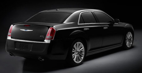 2011 Chrysler 300 black rear