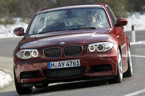 2012 BMW 128i Coupe front grille