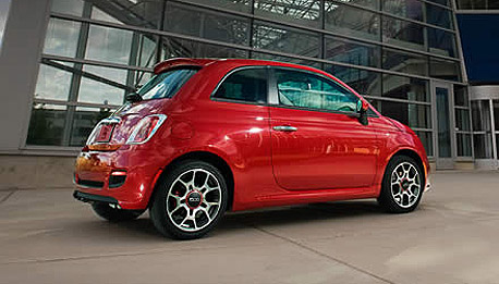2012 Fiat 500 rear corner view