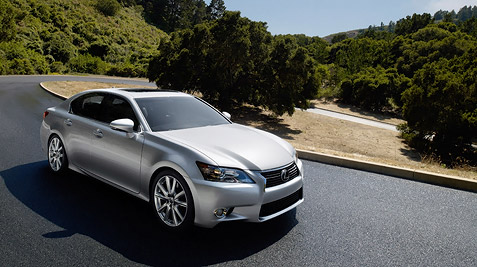 2013 Lexus GS 350 front angle view
