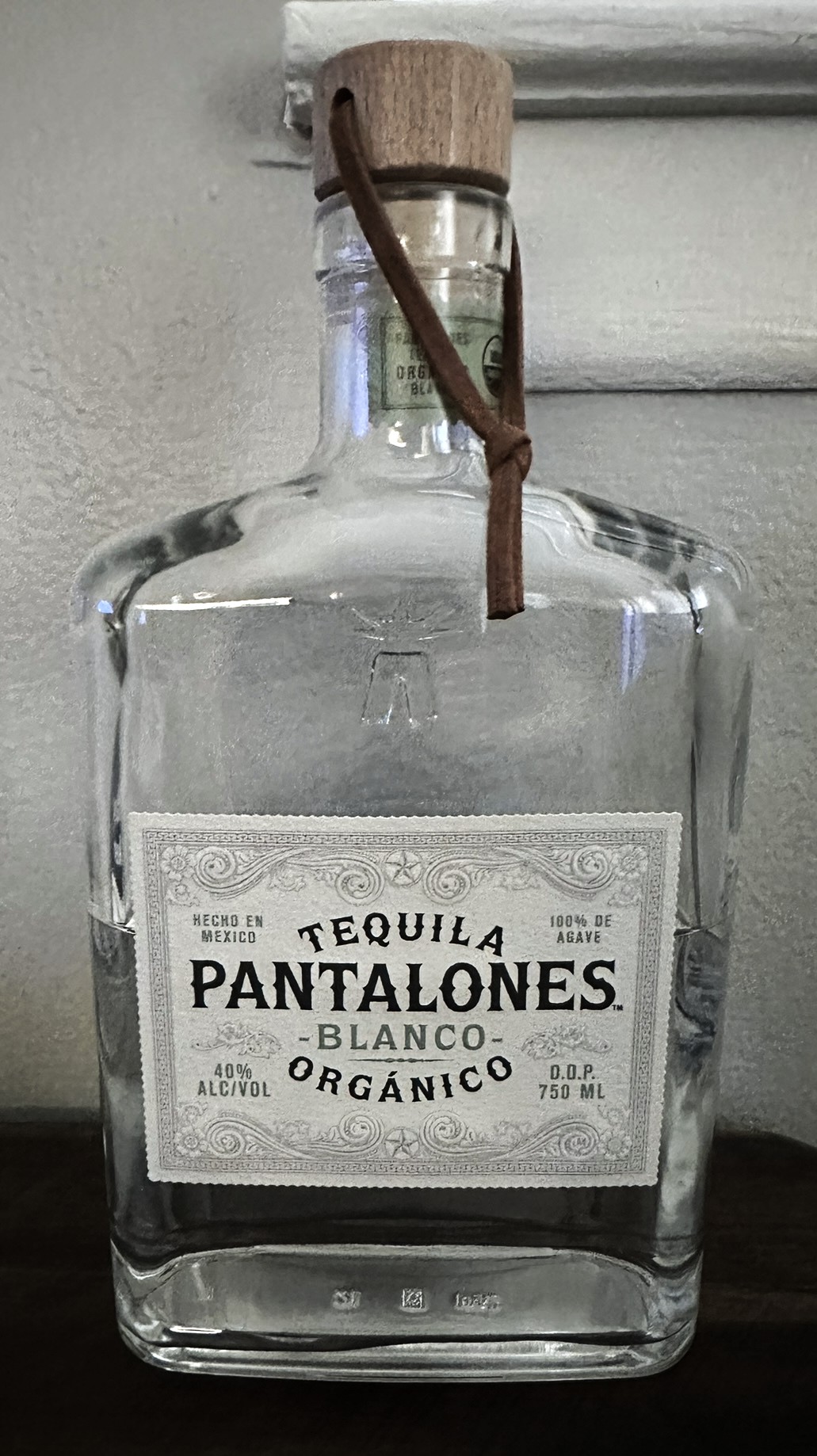 Pantalones tequila blanco 2025 photo
