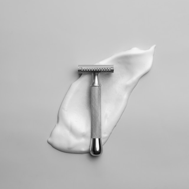 silver razor