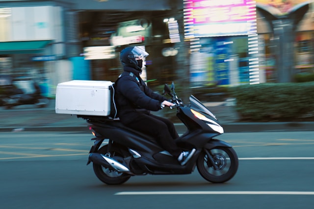 motorcycle delivery services