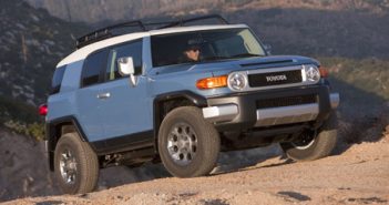 2011 Toyota FJ Cruiser offroading