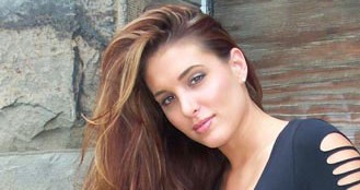 Stats: 34-26-31 Height: 5' 7" l Hair: Brown l Eyes: Hazel Number of pics: 52 Photography: Bullz-Eye staff