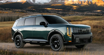 2027 Kia Telluride green front corner view