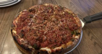 Moretti's deep dish pizza in Chicago full pie 2025