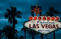 las vegas sign at dusk
