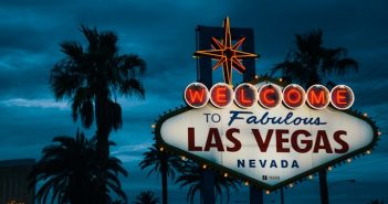 las vegas sign at dusk