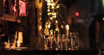 lounge bar